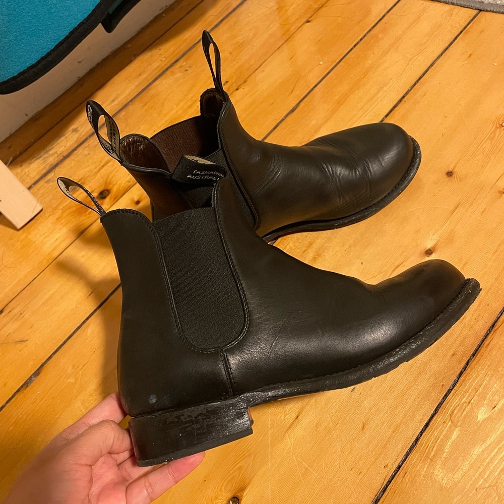 Black Blundstones. Size 9.5 but these run small. More like a size 8 or 8 1/2.